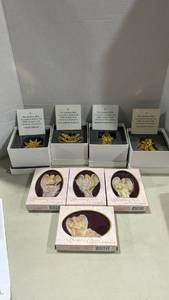 lot 2028 image: Danbury Mint ornaments and Seraphim Classics by Roman