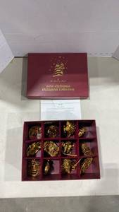 lot 2033 image: Danbury Mint 2004 ornament collection with  storage box