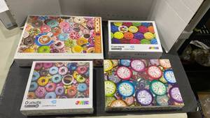 lot 2047 image: 4 Jigsaw puzzles, 1000 pcs NIB