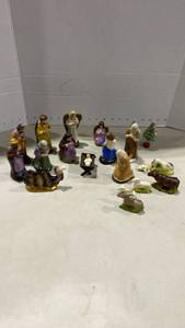 lot 2053 image: Vintage Nativity set, made in Japan
