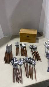 lot 2058 image: Vintage tobacco box with vintage Ekco Eterna stainless flatware, 40 pieces