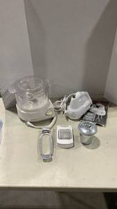 lot 2073 image: Electric Handy Steamer, Kitchen Aid hand mixer, Pampered Chef slicer and more