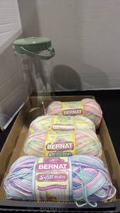 lot 2218 image: Yarn with Snapware yarn-trainer