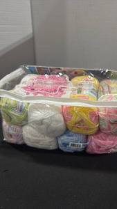 lot 2231 image: Yarn with instructions for a blanket