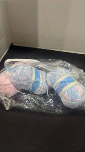 lot 2244 image: Yarn