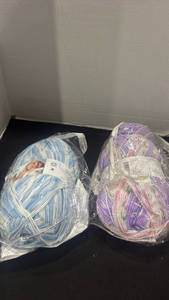 lot 2247 image: Yarn