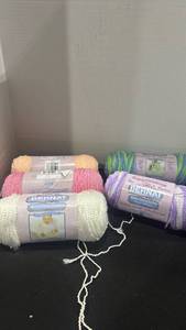 lot 2249 image: Bernat yarn