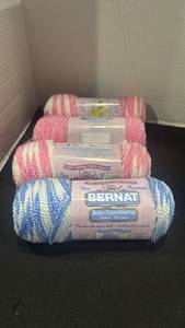 lot 2253 image: Bernat yarn