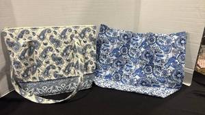 lot 2313 image: Liz and co and other quilted purses