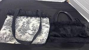 lot 2317 image: Hand bags