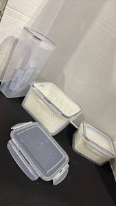 lot 2328 image: Plastic Food Storage Containers with Lids