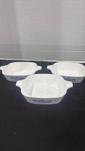 lot 2375 image: Corning Ware Blue Cornflower Petite Pan (Model P-41)