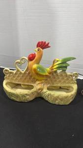 lot 2383 image: Hollywood ceramics rooster planterlamp 9.5x12.5x5