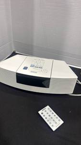 lot 2389 image: Bose Wave RadioCD with Remote Control