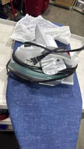 lot 2449 image: BlackDecker Advantage Steam Iron with Mesh Bag and table top iron