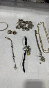 lot 1631 image: Womens jewelry