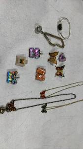 lot 1645 image: Womens jewelry