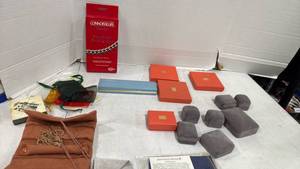 lot 2504 image: Empty jewelry boxes and polishing cloths