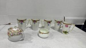 lot 2512 image: Hand painted Nippon cups, and sugar bowl