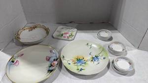 lot 2522 image: Hand painted Nippon open handled bowl, plates and more