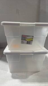 lot 2548 image: Sterilite 16 qt storage containers
