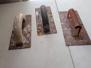lot 111 image: Notched Trowel Lot of 3 with V-Notch Blades