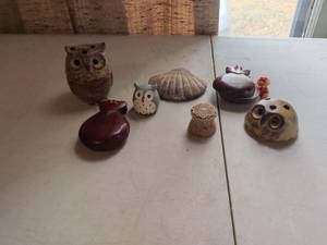 lot 140 image: Decorative Collectible Figurine Lot 8 Pieces Owl Shell Teapot