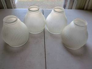 lot 157 image: Set of 4 Ribbed Glass Lamp Shades