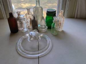 lot 165 image: Glass Bottles Lot 11 Piece Assorted Clear Green Amber With Stoppers Plate