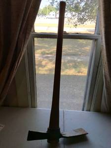 lot 190 image: Hand Tool Axe with Dual Blades and Wooden Handle