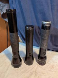 lot 226 image: Innovage Flashlight Lot of 3 Various Sizes