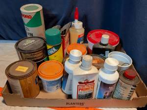 lot 227 image: Lot of Vintage Cleaning & Finishing Products Vigoro Sevin Dust Black Beauty Brasso