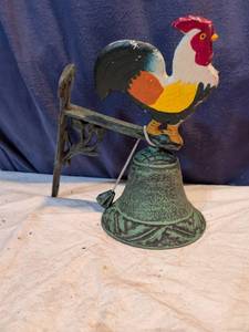 lot 250 image: Rooster Bell Door Knocker Cast Iron Painted