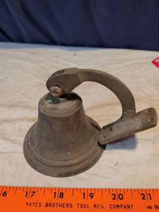 lot 251 image: Metal Bell with Wall-Mount Bracket and Clapper approx 4 in Diameter