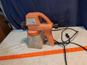 lot 261 image: Electric Paint Spray Gun 110V 60Hz 1450 PSI 18 GPM Item #47274
