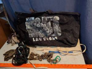 lot 267 image: Las Vegas Tote Bag with Chain and Rope Rigging Set