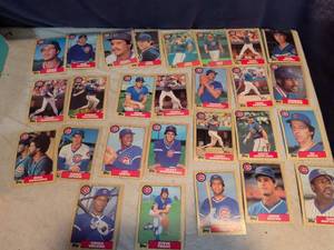 lot 306 image: Topps Chicago Cubs Baseball Cards Lot 1984-1986