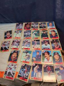lot 312 image: Topps Cleveland Indians Baseball Cards Lot 1987