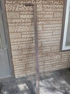 lot 349 image: Metal Brick Veneer Trim Piece with Sawtooth Edging