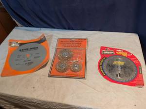 lot 350 image: Saw Blades and Wire Brush Wheels Lot Black & Decker Vermont American