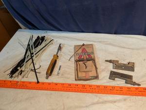 lot 363 image: Mixed Hardware Lot Cable Ties Screwdriver Hold Fast Rat Trap Hinges
