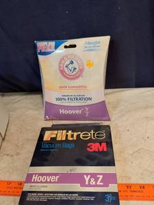 lot 385 image: Arm & Hammer Odor Eliminating Premium Allergen 100% Filtration Hoover Y & Z Vacuum Bags Lot