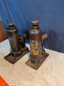 lot 399 image: Two vintage jacks