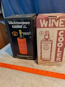 lot 403 image: 2 Wine & Champagne Coolers with Coaster Terra Cotta & Himark