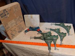 lot 405 image: Olympia-Tools Corner Clamp Lot with Angle Clamp and Vise