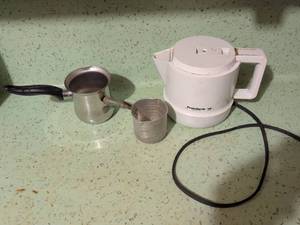 lot 506 image: Proclors 2X Electric Kettle with Measuring Cup and Small Pot
