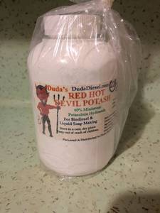 lot 517 image: Dudas Red Hot Devil Potash 90% Minimum Potassium Hydroxide