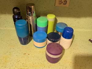 lot 541 image: Lot of containers