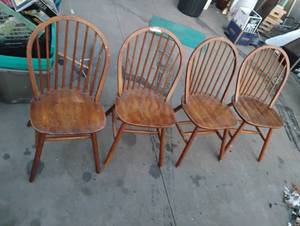 lot 36 image: 4 Wooden chairs
