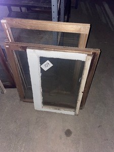 lot 109 image: old vintage windows different sizes